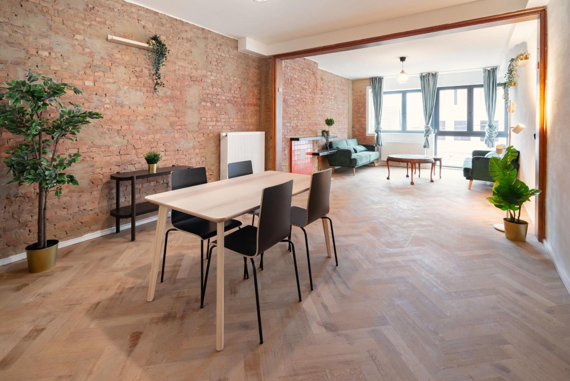 Two-Bedroom Apartments In The Heart Of Antwerpen Kültér fotó